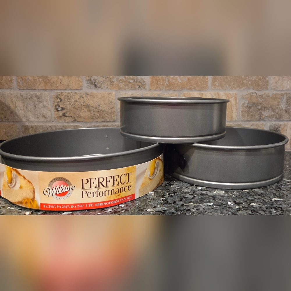 Wilton Springform Cake Pan Set - Picture 2 of 4